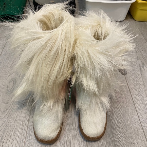 PAJAR Luxury Designer Faux Fur Artisan Winter Boots - Women’s 5 - Picture 2 of 4